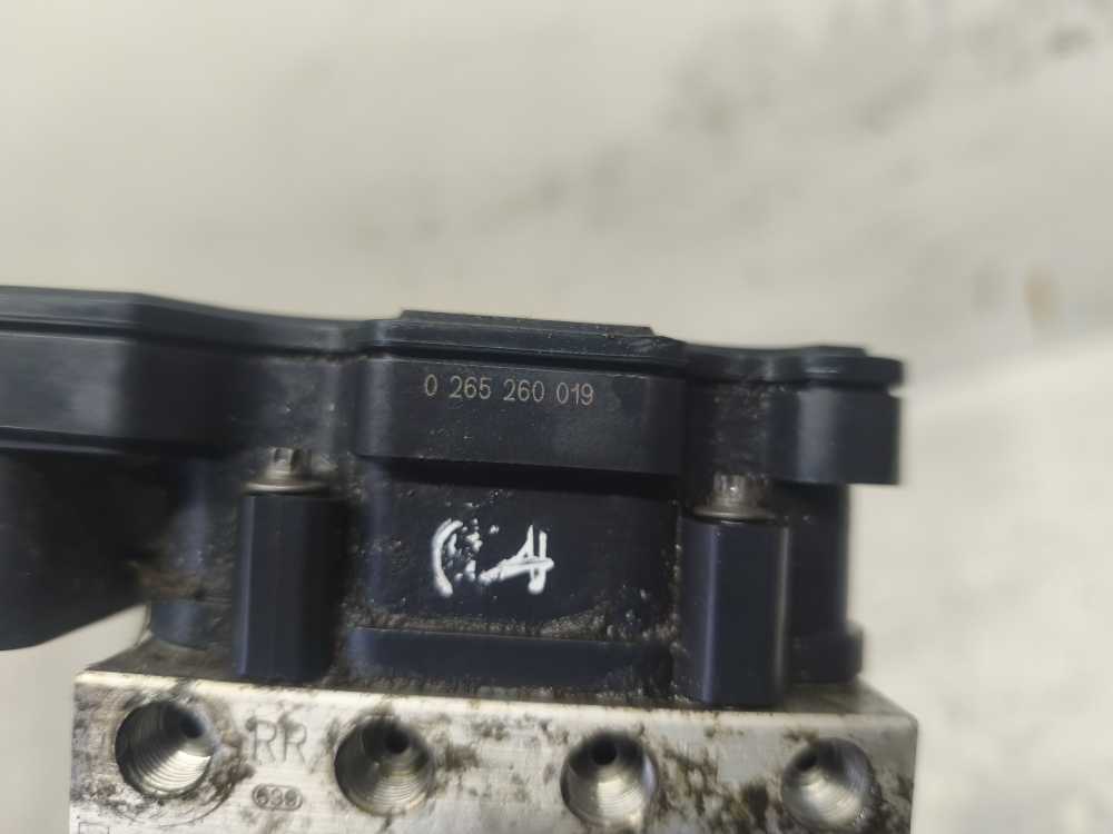 BLOC HYDRAULIC ABS CITROEN C1/PEUGEOT 107/TOYOTA AYGO - Vue 2